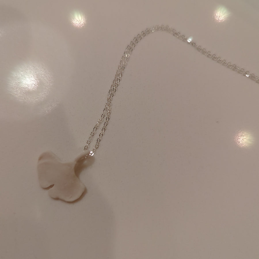 Silver ginko necklace